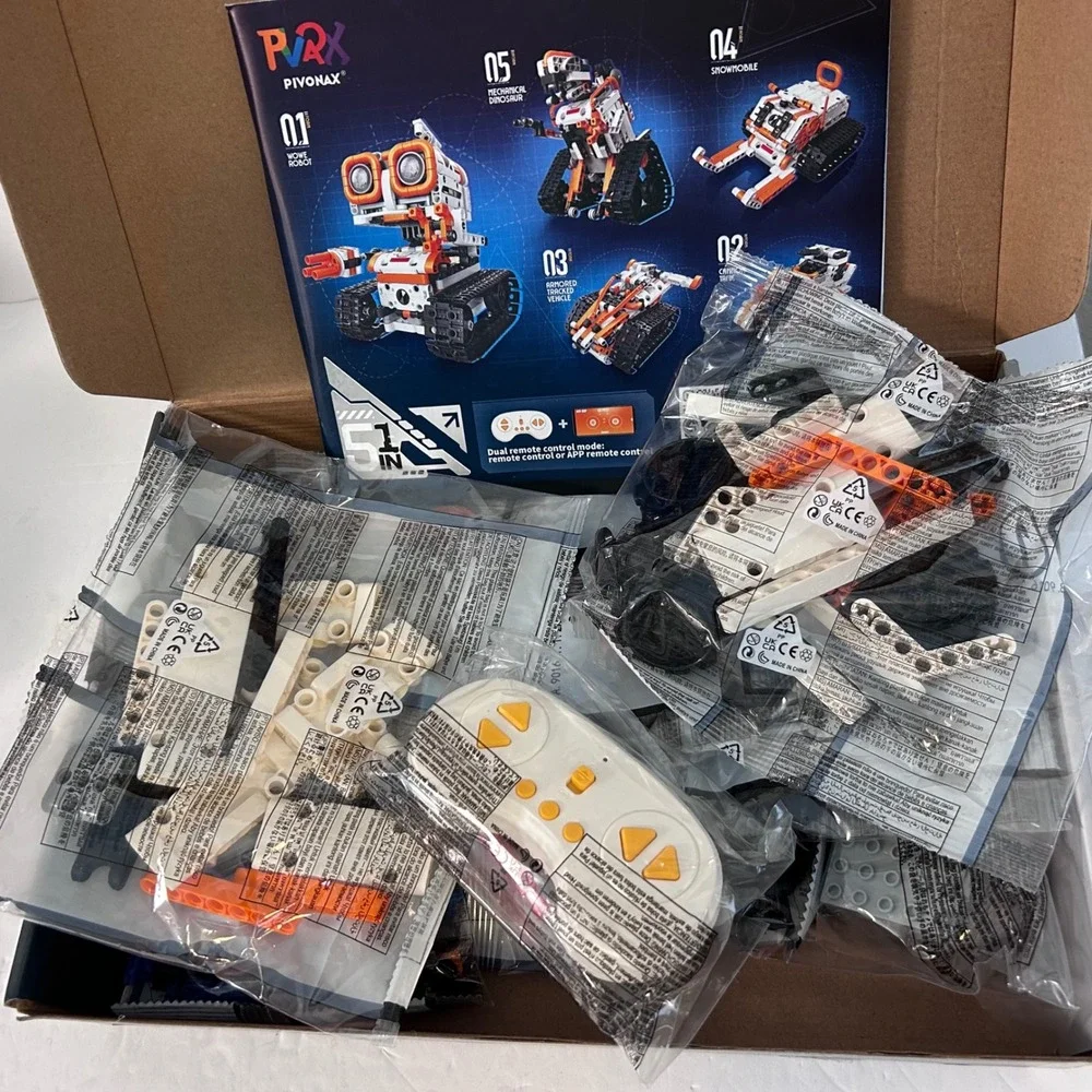Pivonax 5-in-1 STEM Robot Building Toy Kit RC App Control 560 Pcs FC9016